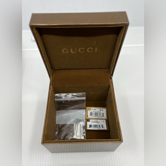 Gucci Twirl Stainless Steel Bangle Bracelet Watch - Picture 15 of 16